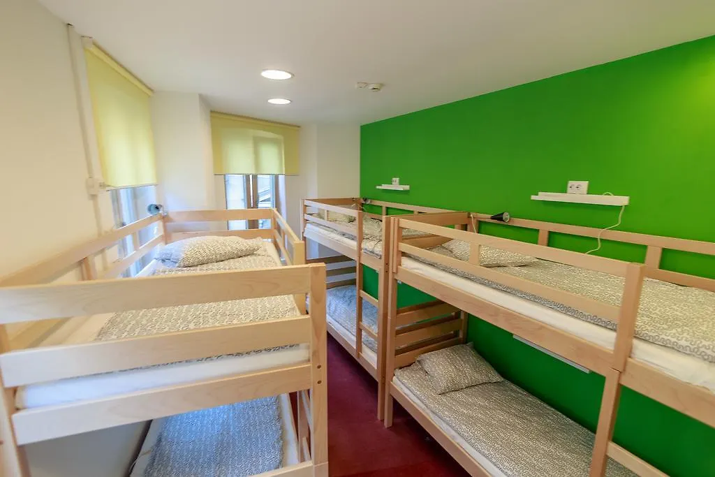 בוקרשט Pura Vida Sky Bar & Hostel 0*,  רומניה