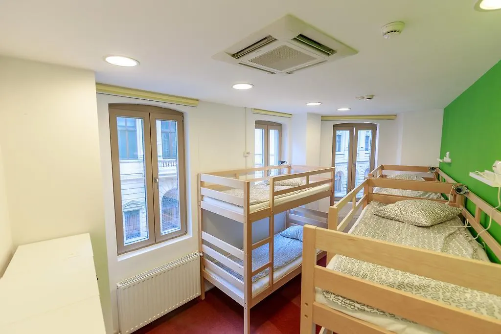 Pura Vida Sky Bar & Hostel Bucharest