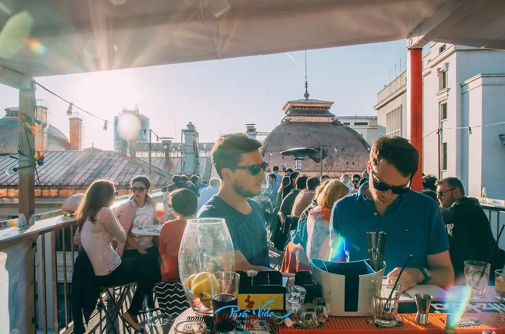 Pura Vida Sky Bar & Hostel contacts